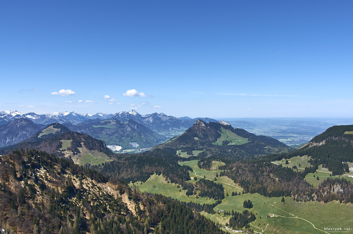 Nice view over the valley - see how quick the Alps end