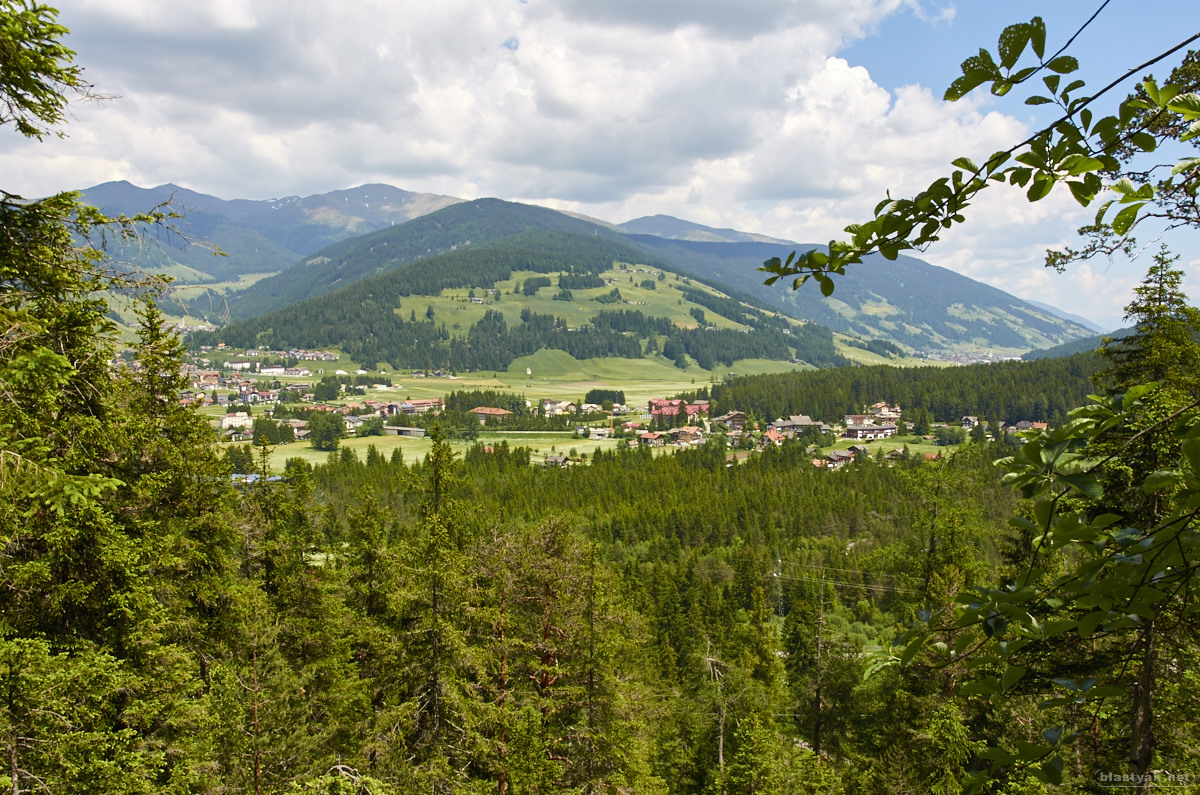 View from the trail to Sarlkofel close to Toblach, Italy