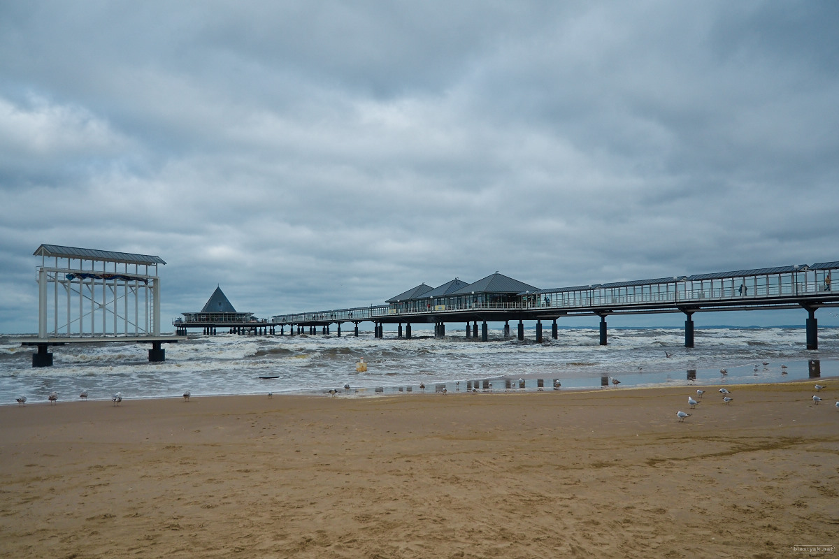 Zinnowitz beach and sea bridge