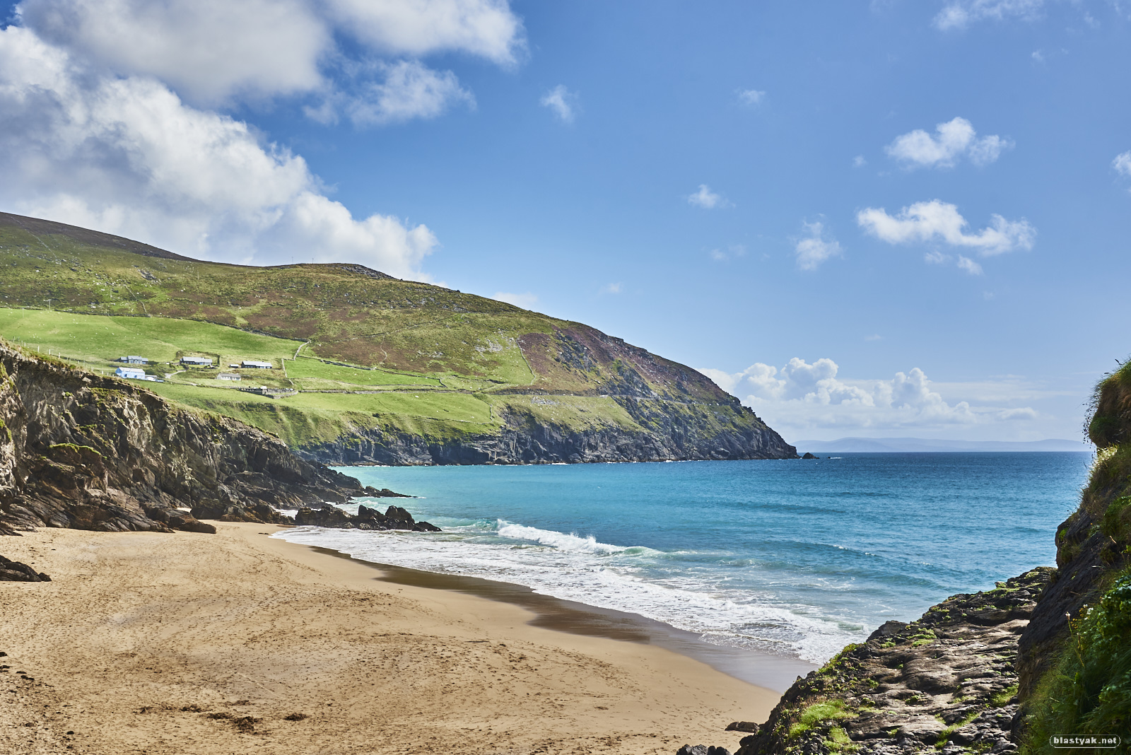 Coumeenole Beach